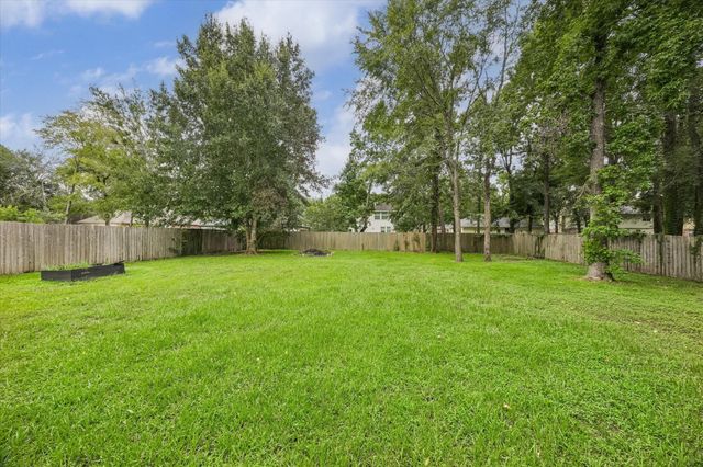 6615 Grant Drive, Magnolia, TX 77354
