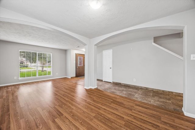 6615 Grant Drive, Magnolia, TX 77354