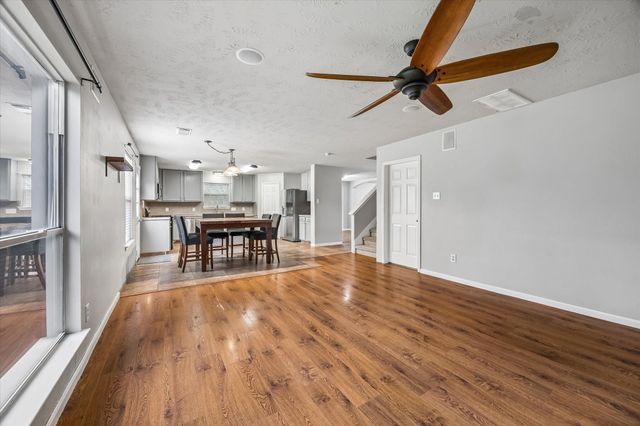6615 Grant Drive, Magnolia, TX 77354