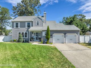 1254 Hereford Close, Toms River, NJ 08753