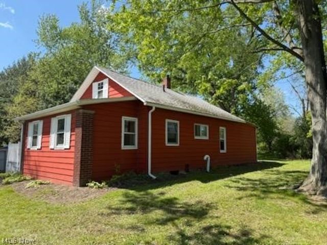 4047 John Street, Atwater, OH 44201