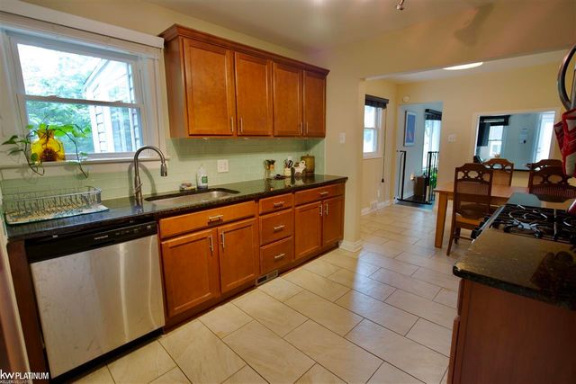 564 Stratford Road, Ferndale, MI 48220