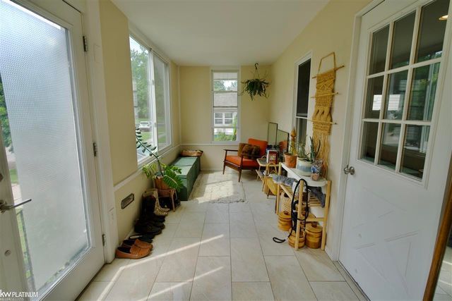 564 Stratford Road, Ferndale, MI 48220