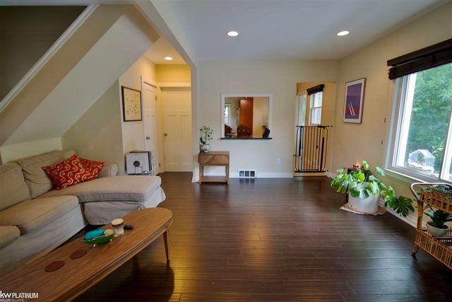 564 Stratford Road, Ferndale, MI 48220