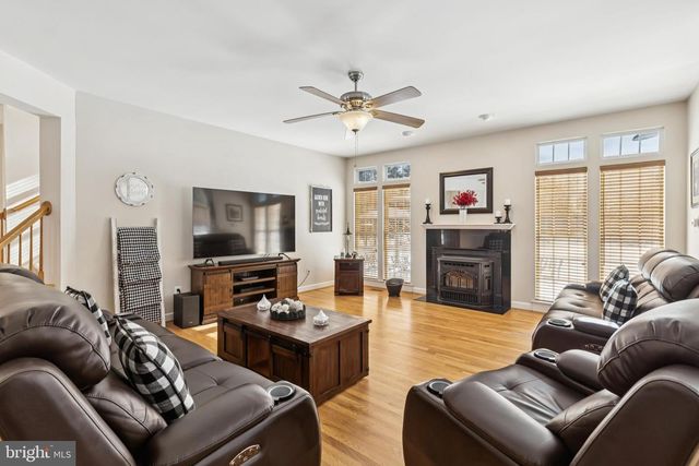 12870 EDWIN DR, Nokesville, VA 20181