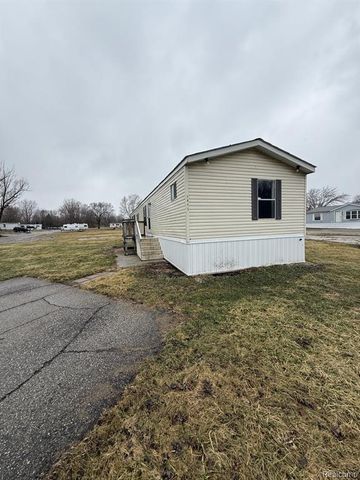 5045 Nadie Drive, Mount Morris, MI 48458