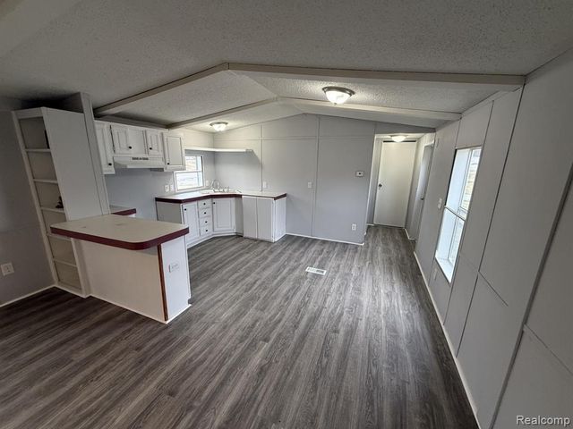 5045 Nadie Drive, Mount Morris, MI 48458