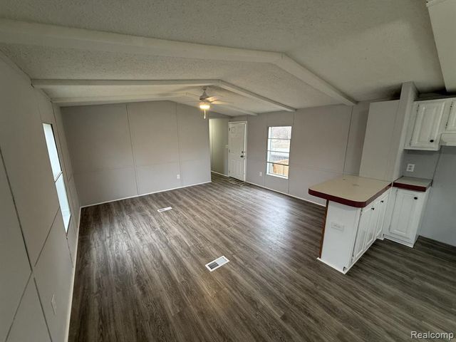 5045 Nadie Drive, Mount Morris, MI 48458