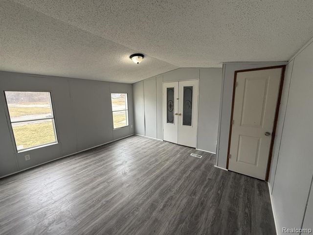 5045 Nadie Drive, Mount Morris, MI 48458