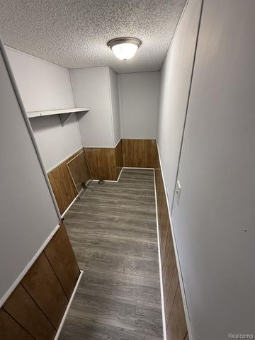 5045 Nadie Drive, Mount Morris, MI 48458