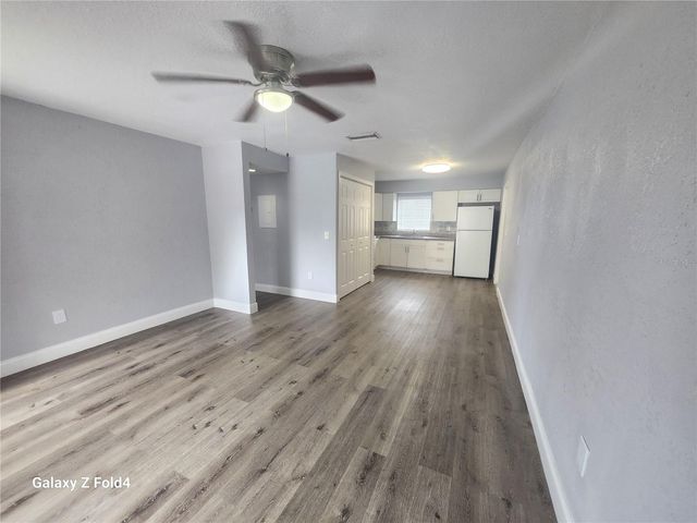 5704 N LINCOLN AVENUE B, Tampa, FL 33614