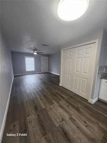 5704 N LINCOLN AVENUE B, Tampa, FL 33614