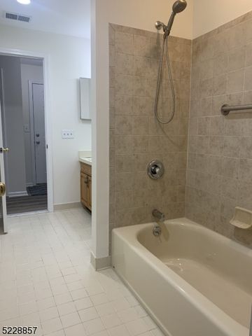 344 Potomac Dr Ondo 344, Bernards Twp., NJ 07920