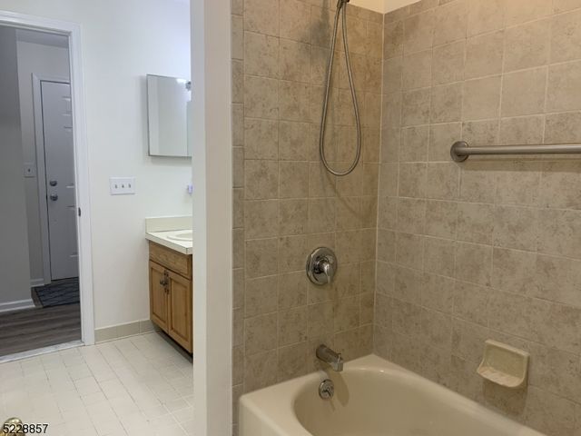 344 Potomac Dr Ondo 344, Bernards Twp., NJ 07920