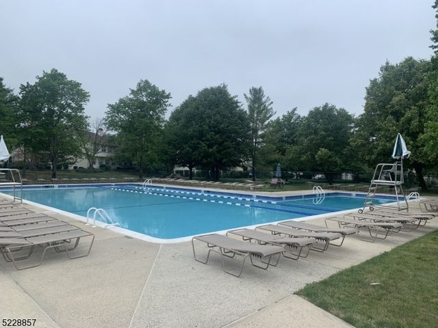 344 Potomac Dr Ondo 344, Bernards Twp., NJ 07920