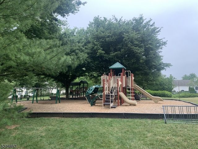 344 Potomac Dr Ondo 344, Bernards Twp., NJ 07920