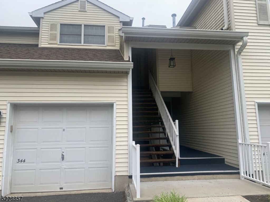 344 Potomac Dr Ondo 344, Bernards Twp., NJ 07920
