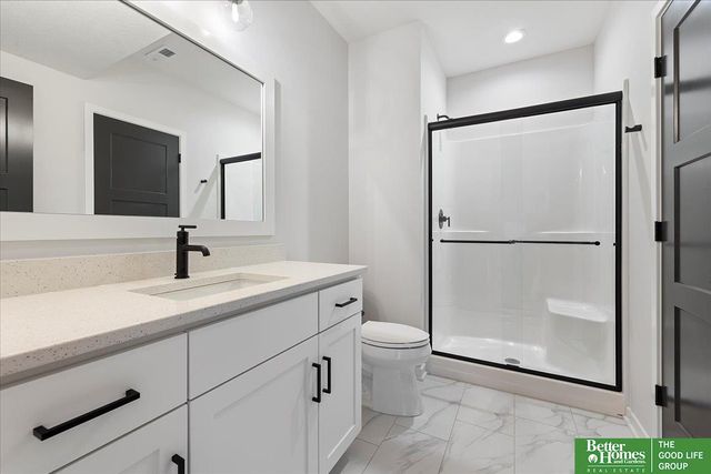 22122 Hampton Drive, Gretna, NE 68028