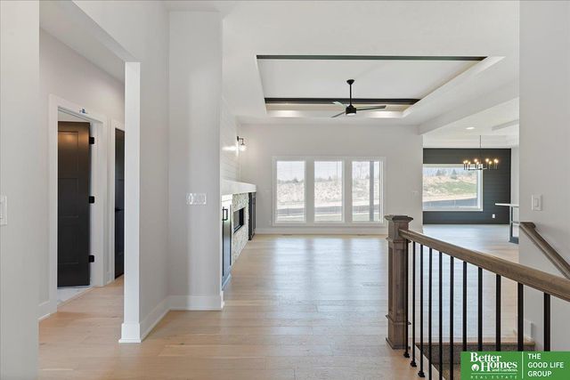 22122 Hampton Drive, Gretna, NE 68028