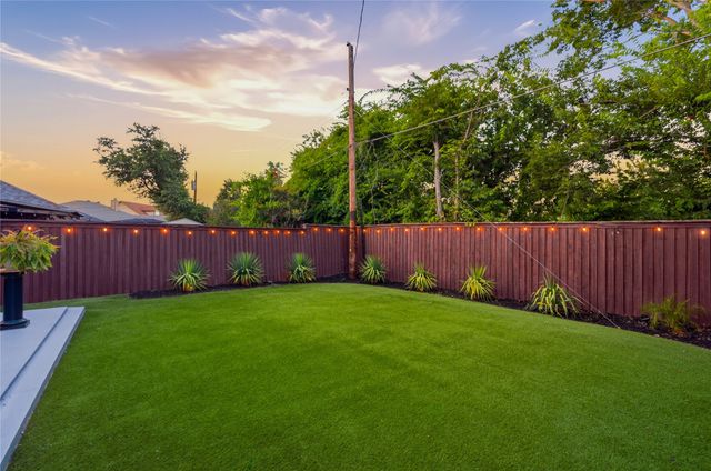 611 Azalea Drive, Forney, TX 75126