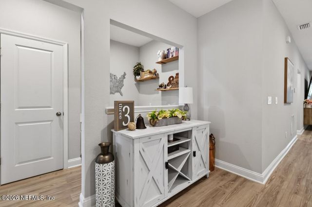 360 MEADOW CREEK Drive, St. Johns, FL 32259