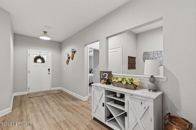 360 MEADOW CREEK Drive, St. Johns, FL 32259