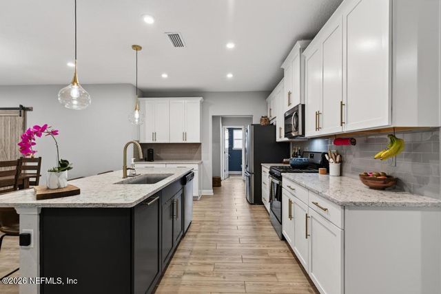 360 MEADOW CREEK Drive, St. Johns, FL 32259