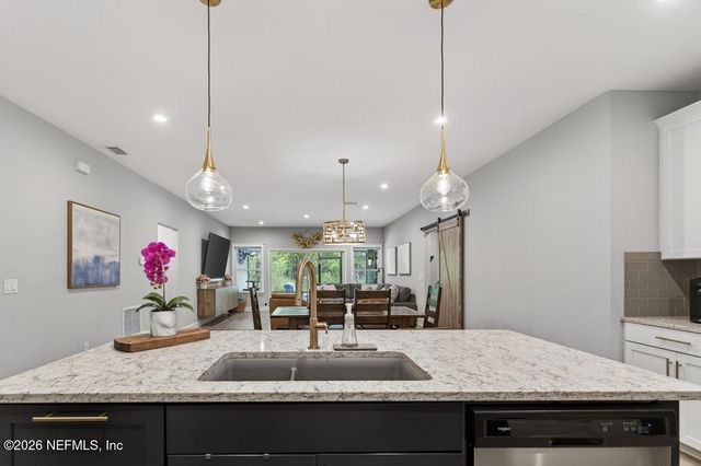 360 MEADOW CREEK Drive, St. Johns, FL 32259