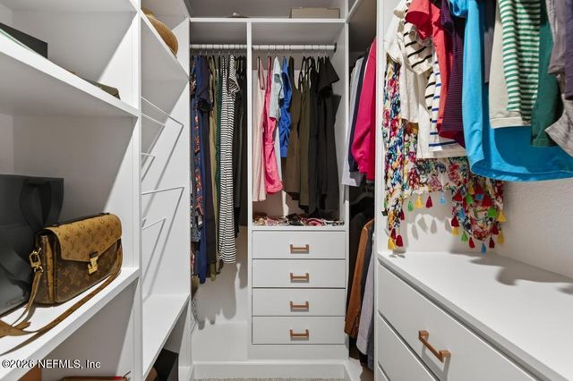 360 MEADOW CREEK Drive, St. Johns, FL 32259