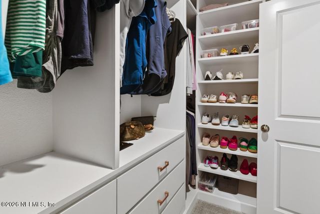 360 MEADOW CREEK Drive, St. Johns, FL 32259