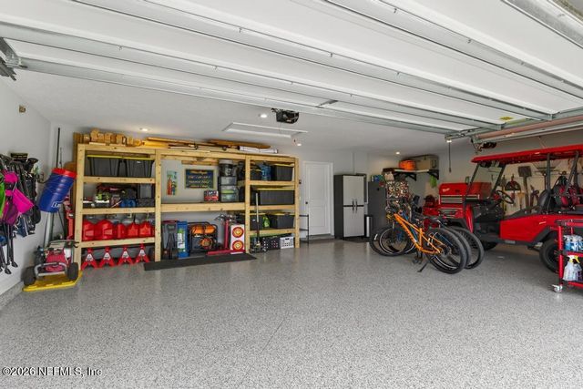 360 MEADOW CREEK Drive, St. Johns, FL 32259