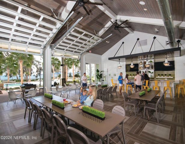 360 MEADOW CREEK Drive, St. Johns, FL 32259