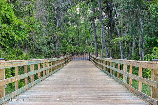 360 MEADOW CREEK Drive, St. Johns, FL 32259