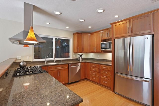 3400 Laguna Ave, Davis, CA 95618