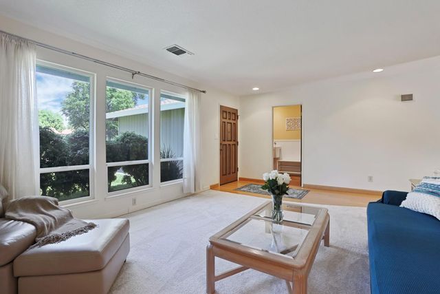 3400 Laguna Ave, Davis, CA 95618