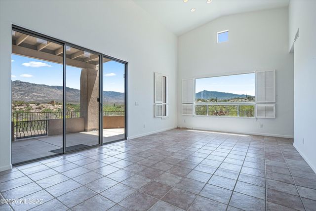 7647 S Galileo Lane, Tucson, AZ 85747