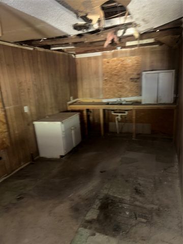 1015 S Pecos, Coleman, TX 76834