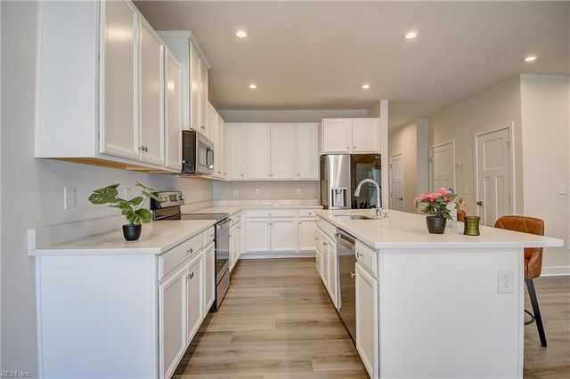 1605 Redwing Arc, Chesapeake, VA 23323