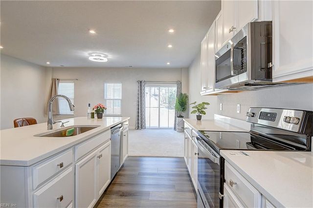 1605 Redwing Arc, Chesapeake, VA 23323