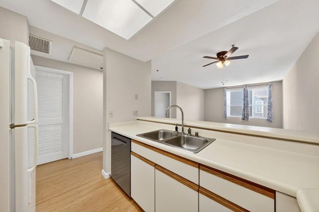 411 Park Avenue 327, San Jose, CA 95110