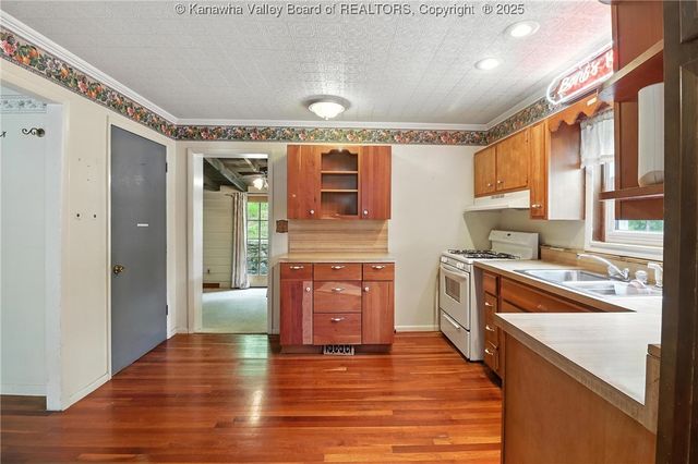 3223 Georges Drive, St Albans, WV 25177