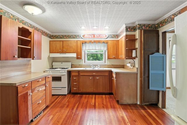 3223 Georges Drive, St Albans, WV 25177