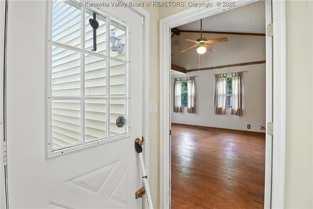 3223 Georges Drive, St Albans, WV 25177