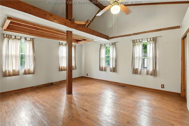 3223 Georges Drive, St Albans, WV 25177