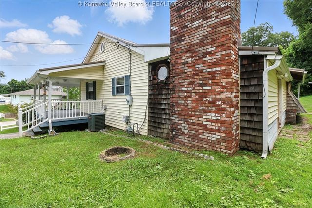 3223 Georges Drive, St Albans, WV 25177