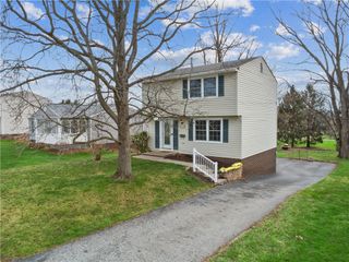 371 McWilliams Drive, Harrison Twp, PA 15065