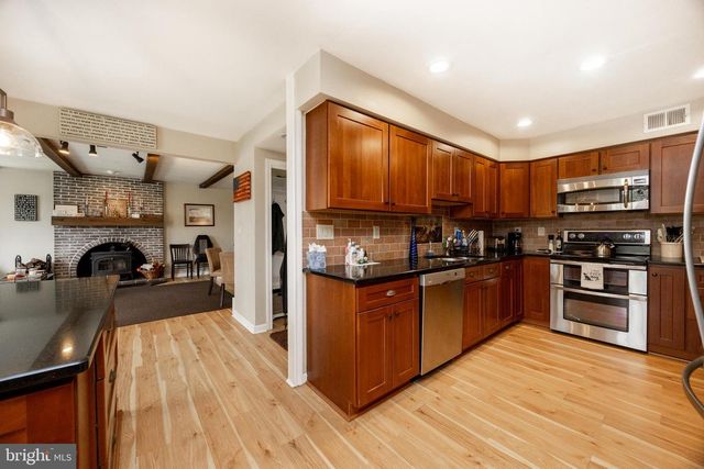 63 LINE RD, Malvern, PA 19355