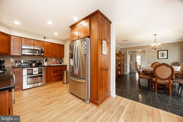 63 LINE RD, Malvern, PA 19355