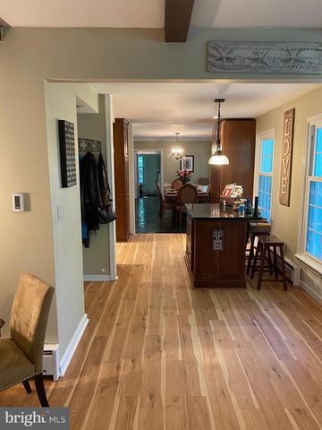 63 LINE RD, Malvern, PA 19355