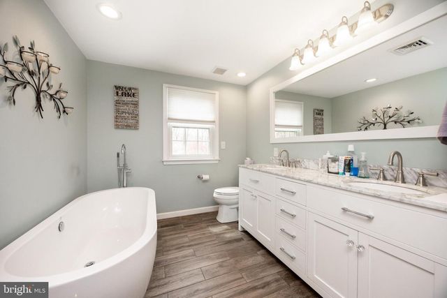 63 LINE RD, Malvern, PA 19355